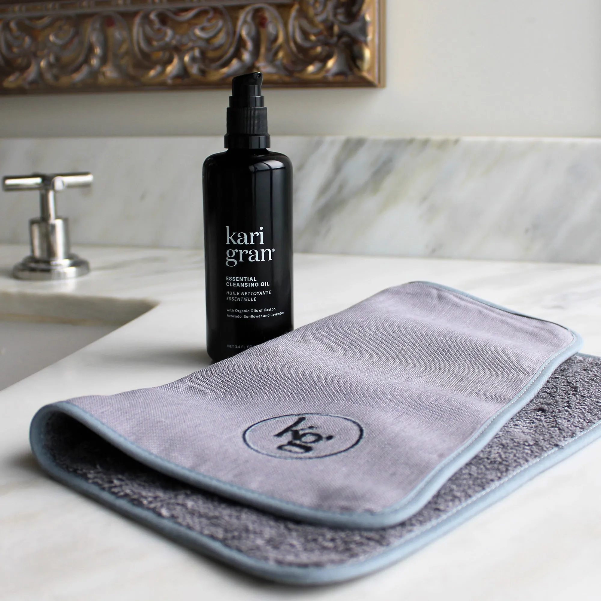 Essential Cleansing Oil & Luxe Exfoliating Washcloth Bundle