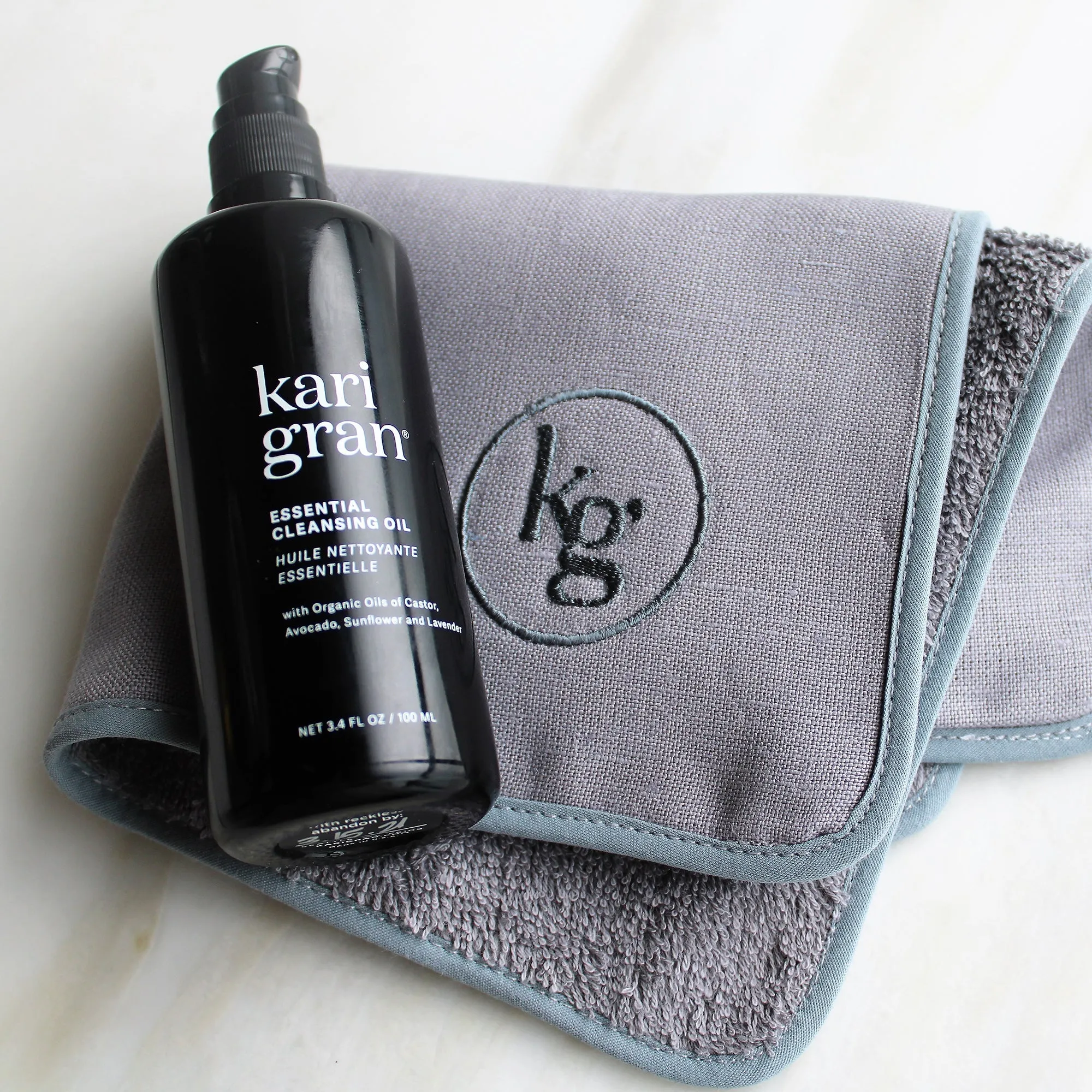 Essential Cleansing Oil & Luxe Exfoliating Washcloth Bundle