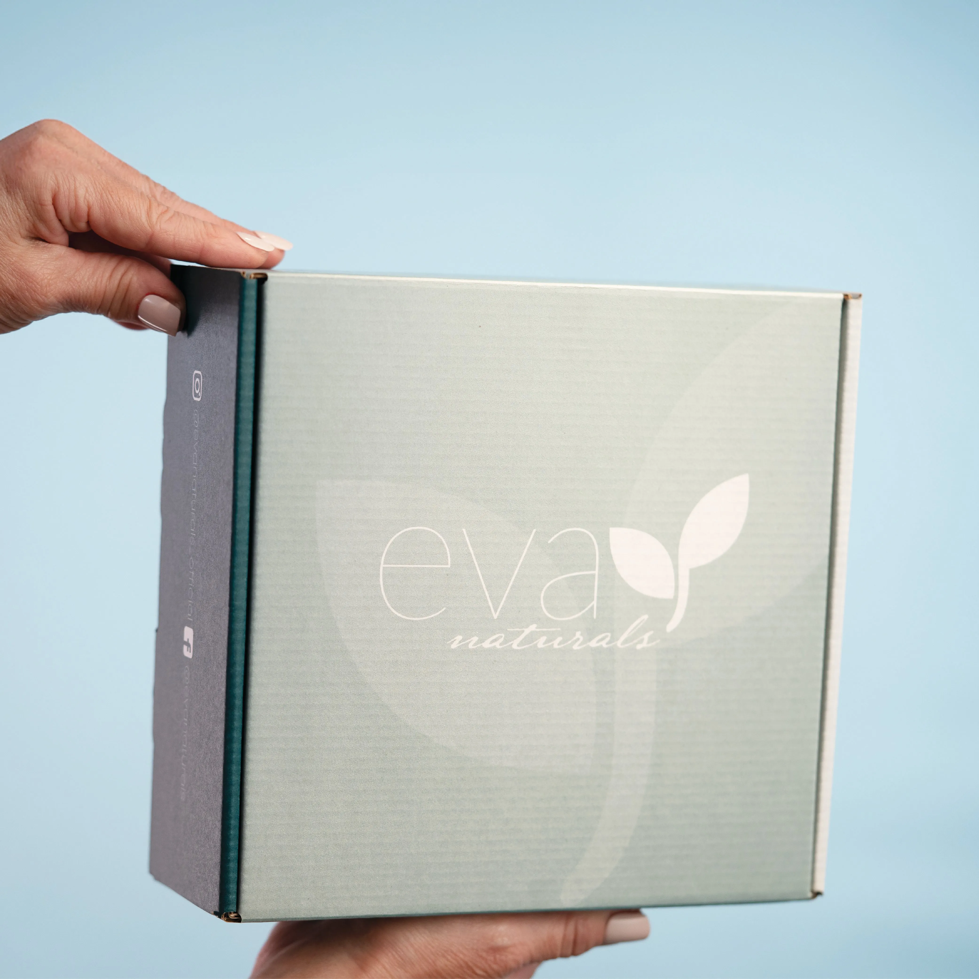 Rejuvenating Skincare Bundle - 5 Products in 1 Set: Cleanser, Toner, Serum, Eye Gel & Moisturizer