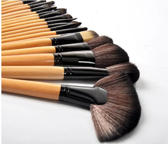 Roll Away Makeup Brush Set